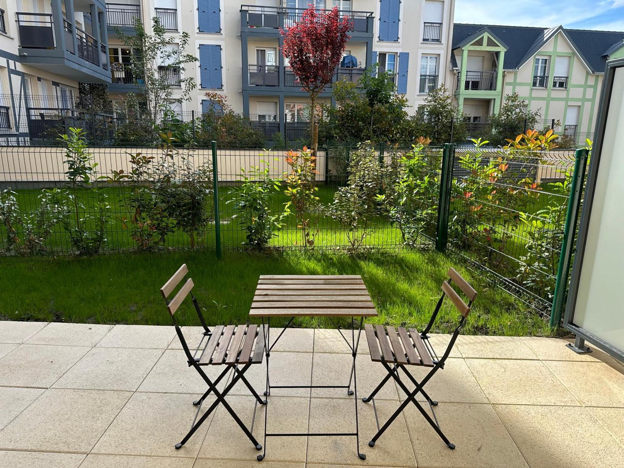 Appartement 2 Pieces Neuf Avec Sont Jardin Prive Franconville  Dış mekan fotoğraf